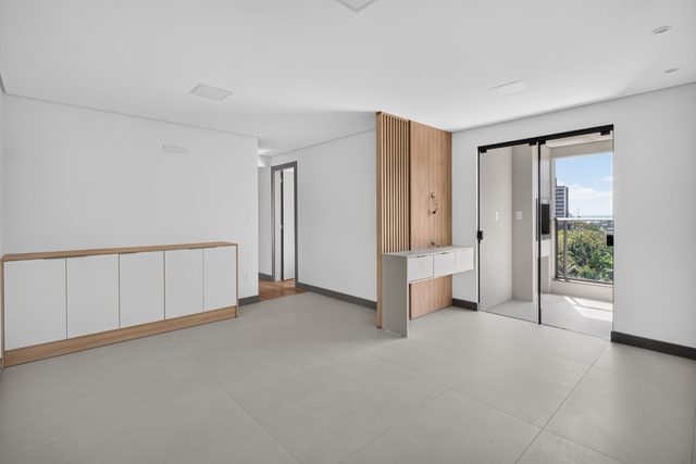 Foto 1 de Apartamento semimobiliado com 2 quartos à venda na Praia Brava, Itajaí