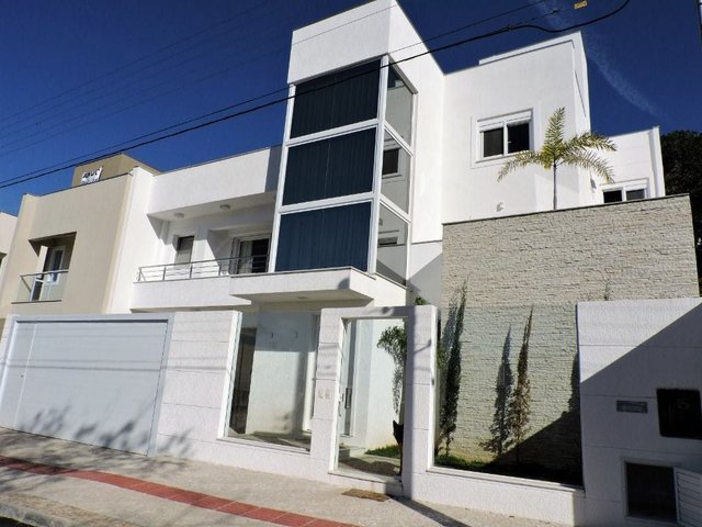 Foto 1 de Casa 5 suítes à venda · Praia dos Amores, Balneário Camboriú