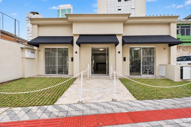Foto 1 de Sala comercial para alugar · Centro, Itajaí · 122 m²