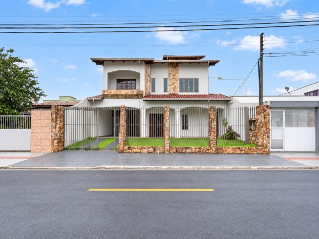 Foto 2 de Casa para locação, São Judas, Itajaí, SC com 4 dormitórios, suíte, quintal e 245 m² no São Judas