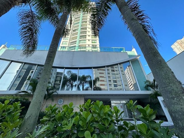 Foto 1 de Apartamento 1 suíte + 1 dorm à venda · Centro, Itajaí · Farol de Sagres · 84 m²