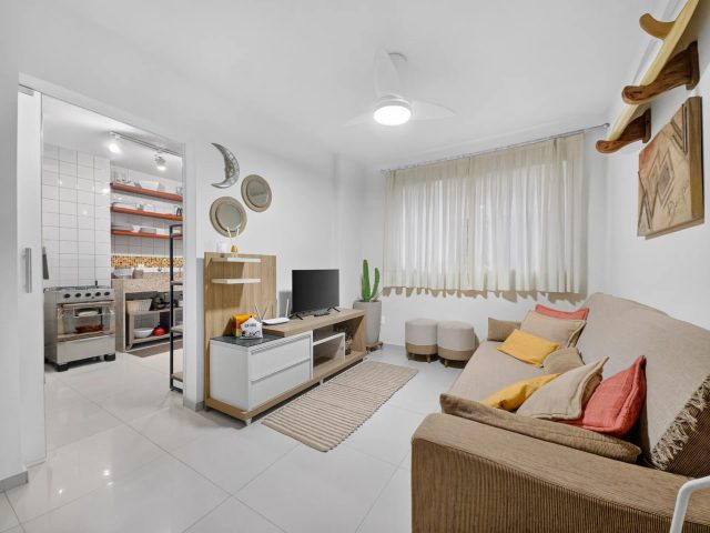 Foto 1 de Apartamento 1 suíte + 2 dorms para alugar · Centro, Balneário Camboriú