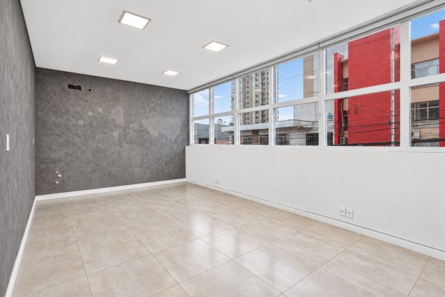 Foto 1 de Sala comercial de 40 m² para alugar no Centro, Itajaí