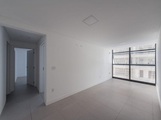 Foto 2 de Apartamento 1 suíte + 1 dorm à venda · São Francisco de Assis, Camboriú