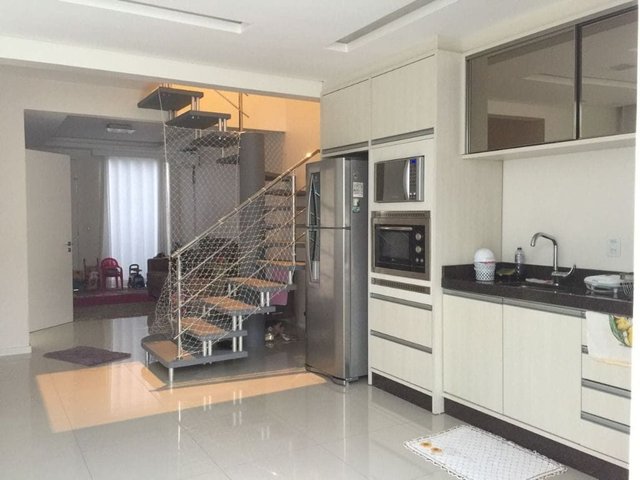 Foto 2 de Casa 2 suítes + 1 dorm à venda · Dom Bosco, Itajaí