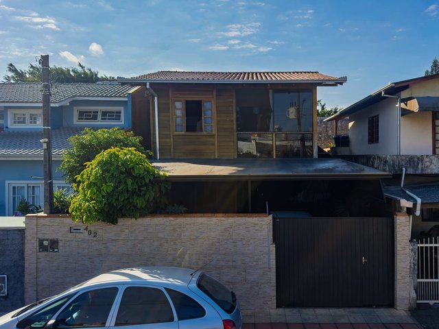 Foto 1 de Casa 2 dorms à venda · São João, Itajaí