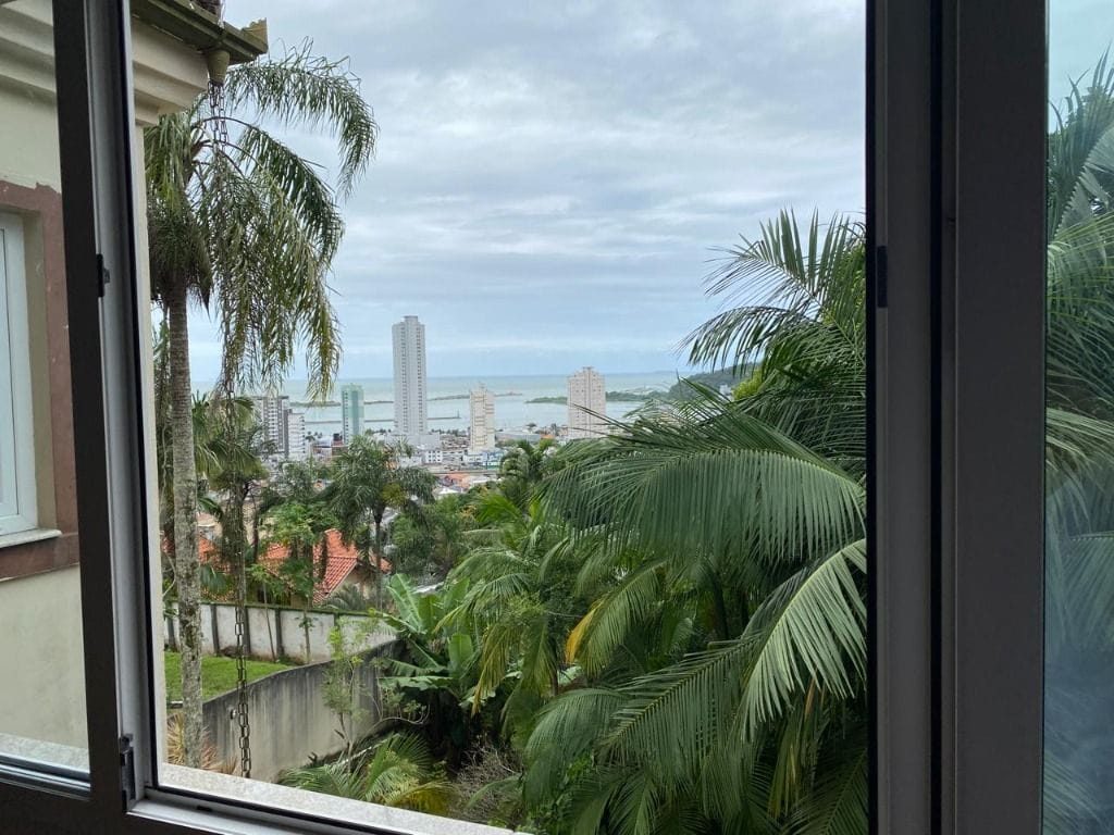 Foto 7 de Casa semimobiliada / 3 suítes, 336 m² à venda por R$ 2.800.000,00 - Fazenda - Itajaí/SC