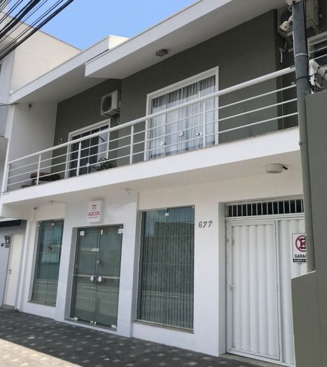 Foto 2 de Casa 1 suíte + 1 dorm à venda · Centro, Itajaí