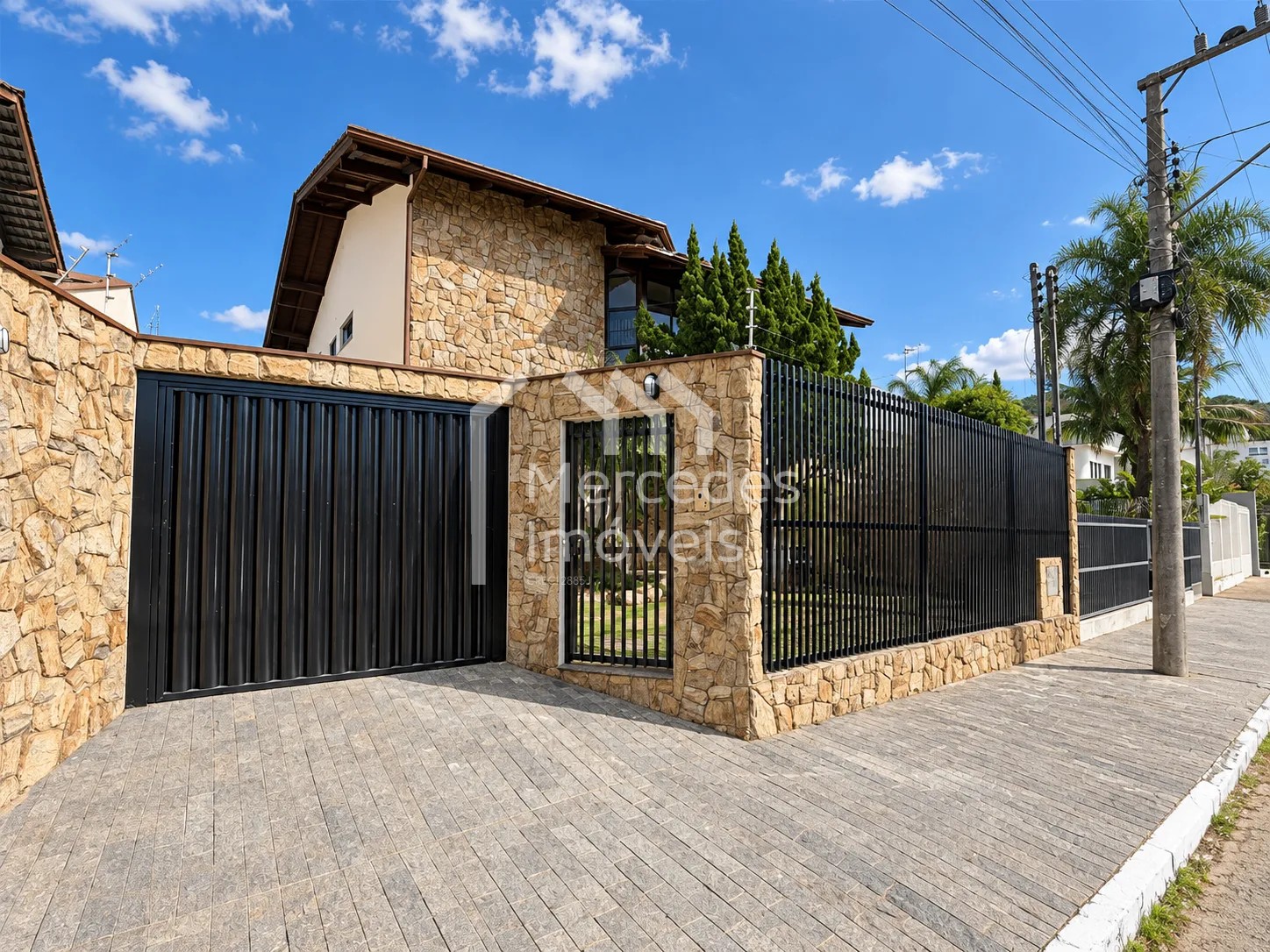 Foto 4 de Casa à venda com 3 dormitórios, suíte, escritório e piscina na Ressacada, Itajaí, SC