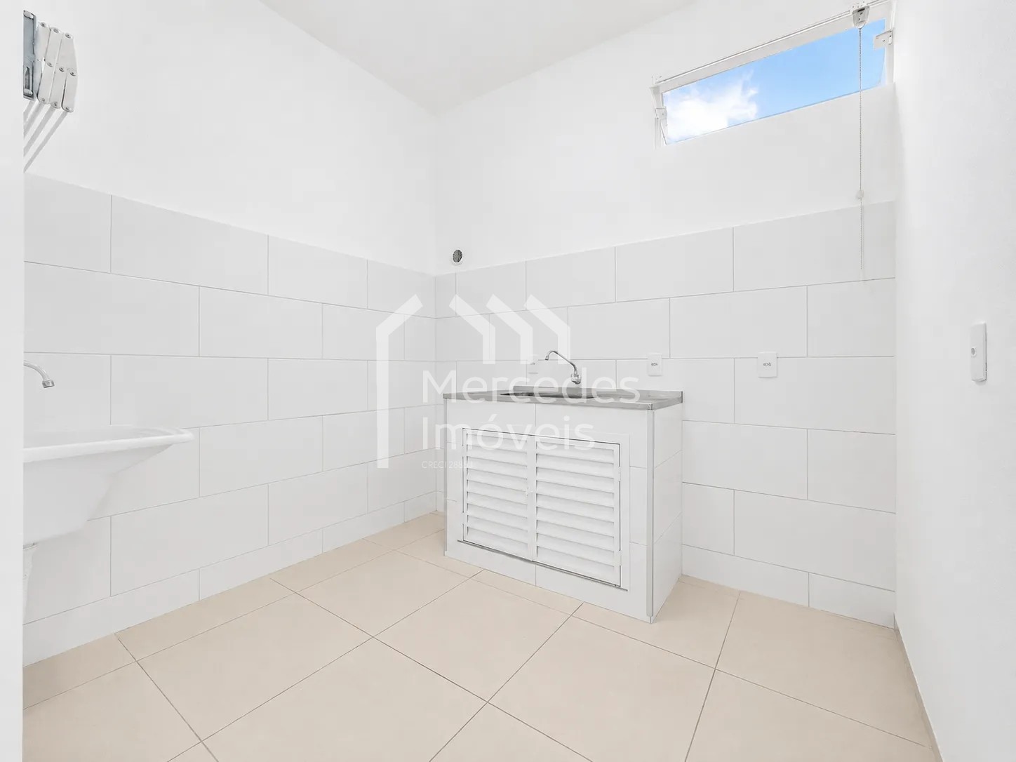 Foto 14 de Apartamento kitnet 1 dormitório para alugar · São João, Itajaí · Residencial Maria Cristina · 26 m² · KN0002