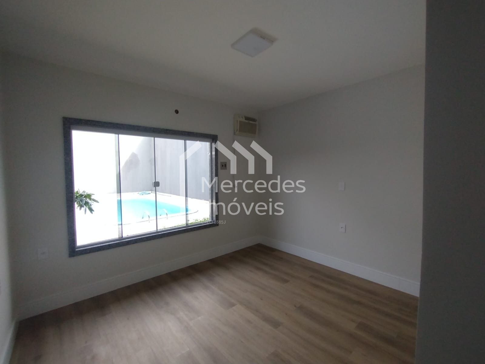 Foto 10 de Casa 1 suíte + 2 dorms à venda · Praia dos Amores, Balneário Camboriú