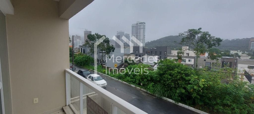 Foto 10 de Casa 5 suítes à venda · Praia dos Amores, Balneário Camboriú