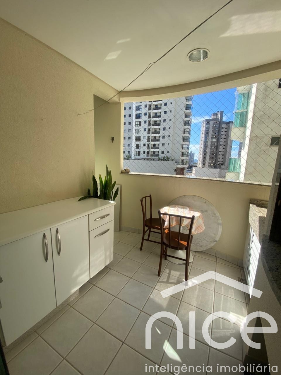 Foto 4 de Apartamento semimobiliado de