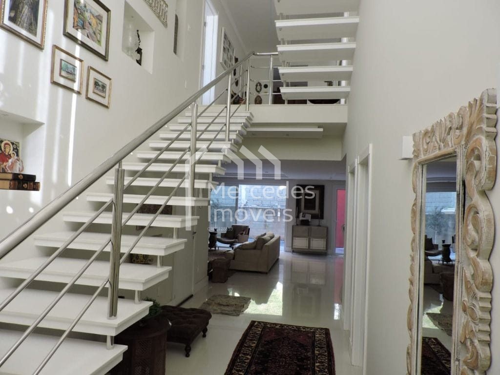 Foto 9 de Casa 5 suítes à venda · Praia dos Amores, Balneário Camboriú