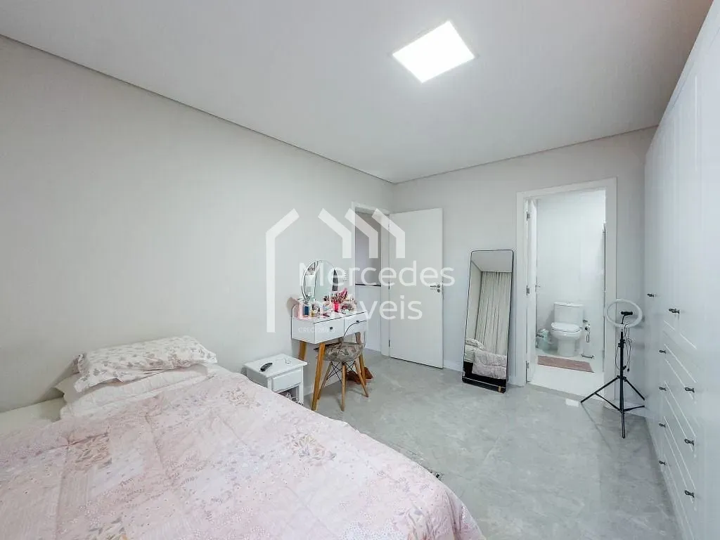 Foto 14 de Casa semimobiliada com 4 suítes à venda, 230.53m² Fazenda, Itajaí, SC
