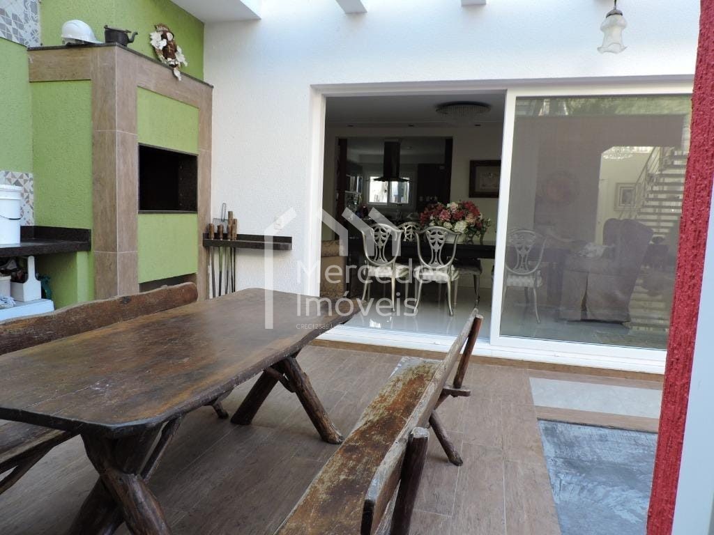 Foto 34 de Casa 5 suítes à venda · Praia dos Amores, Balneário Camboriú