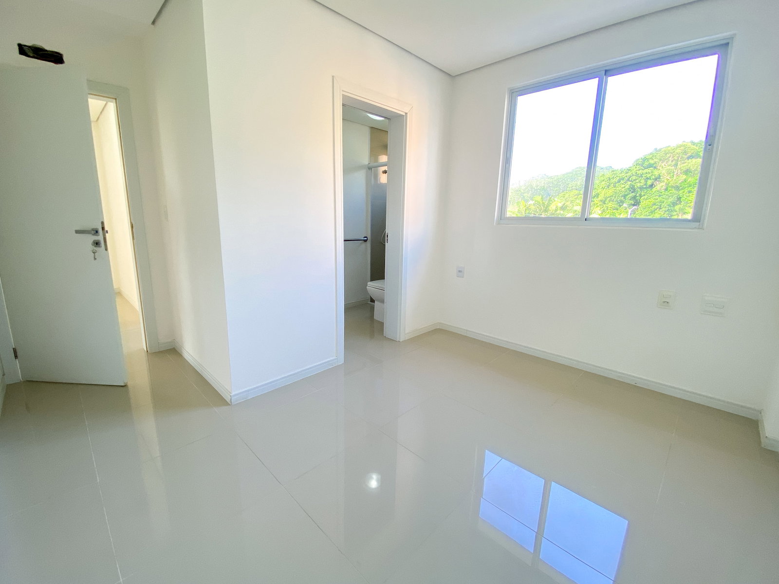 Foto 6 de Apartamento 3 Dormit. na Ressacada