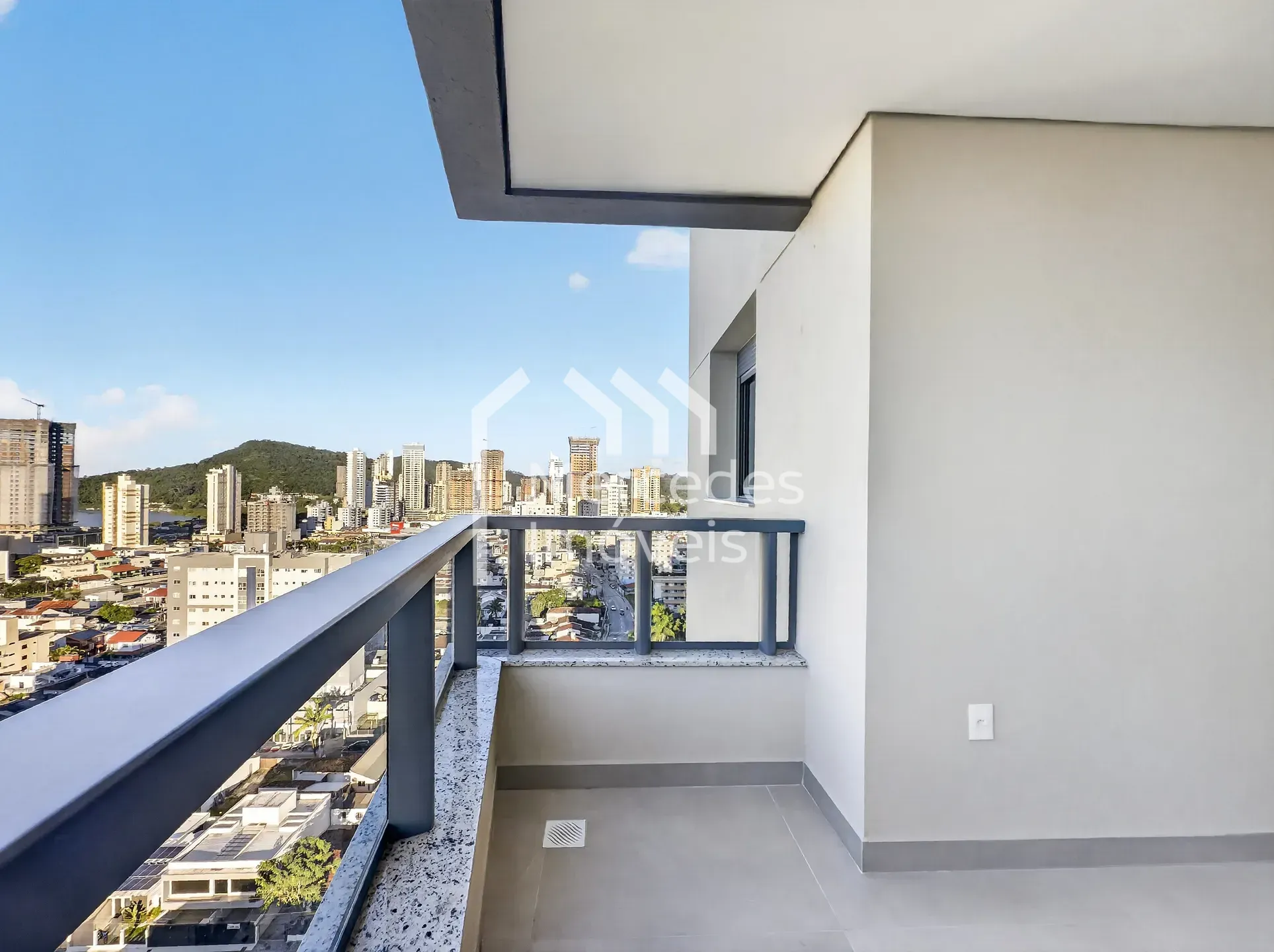 Foto 19 de Apartamento novo ao lado da Univali para locação, Centro, Itajaí, SC