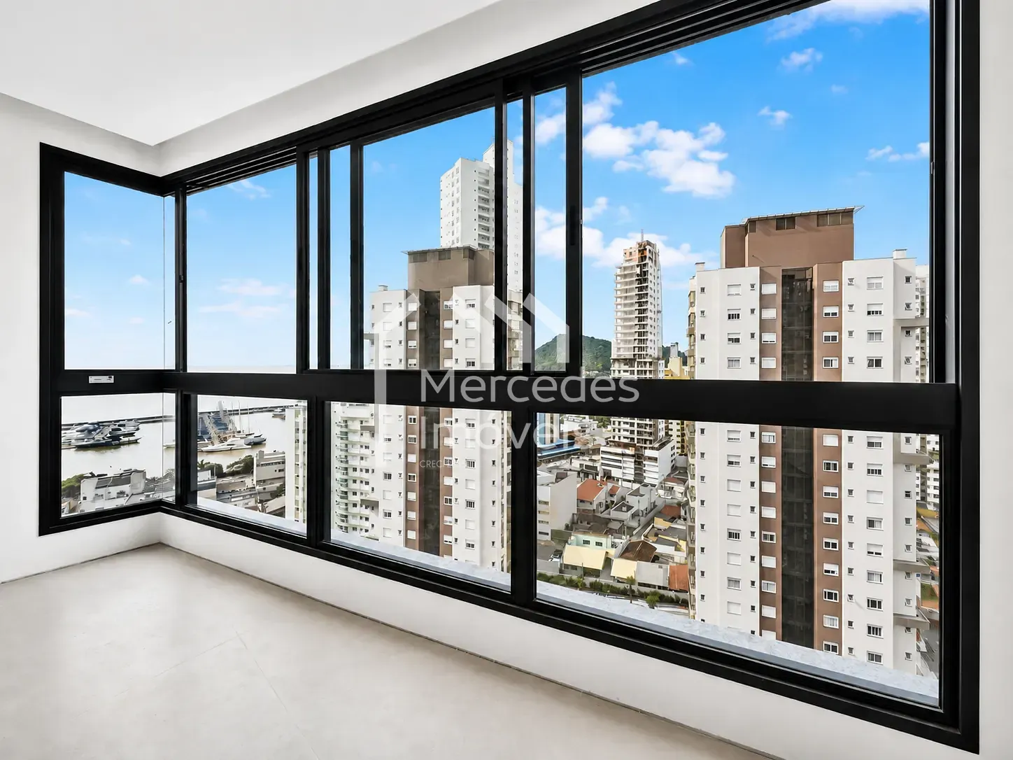 Foto 2 de Apartamento à venda com 2 suítes e 85.81m² , Fazenda, Itajaí, SC