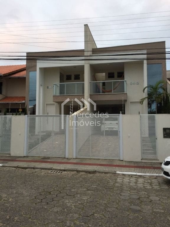 Foto 1 de Casa 2 suítes + 1 dorm à venda · Dom Bosco, Itajaí