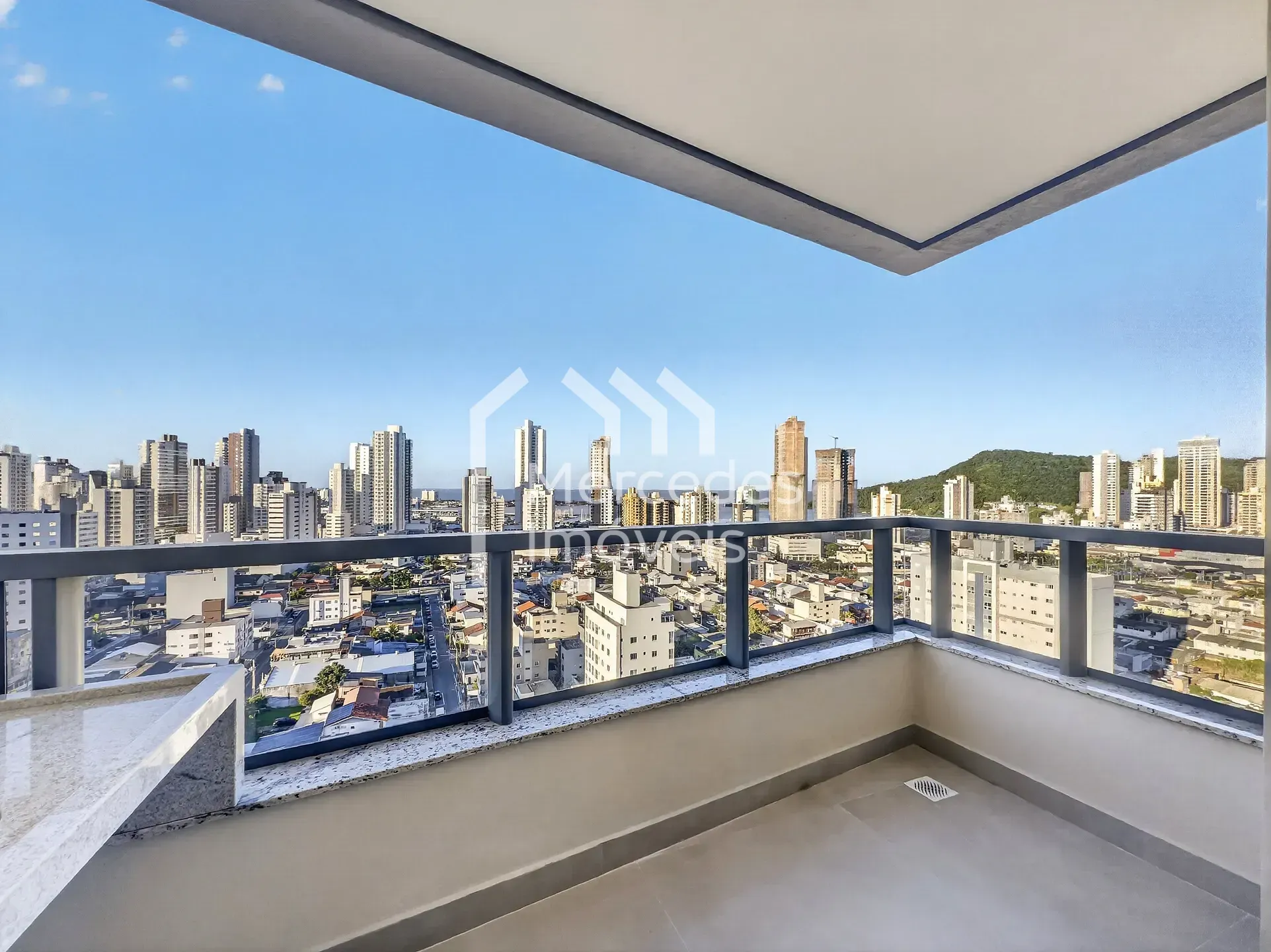 Foto 18 de Apartamento novo ao lado da Univali para locação, Centro, Itajaí, SC