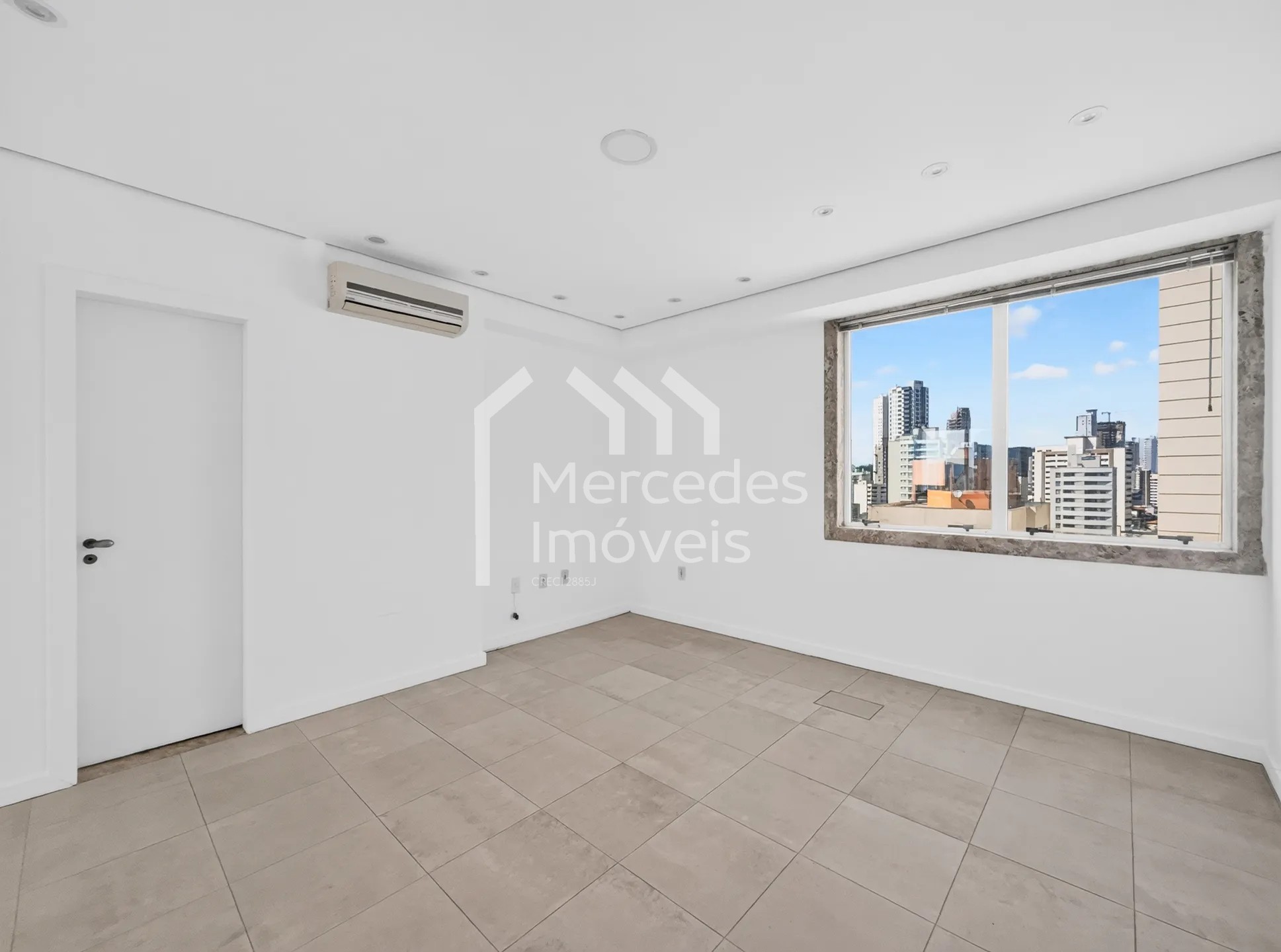 Foto 25 de Sala comercial para alugar · Centro, Itajaí · cond. Pasteur