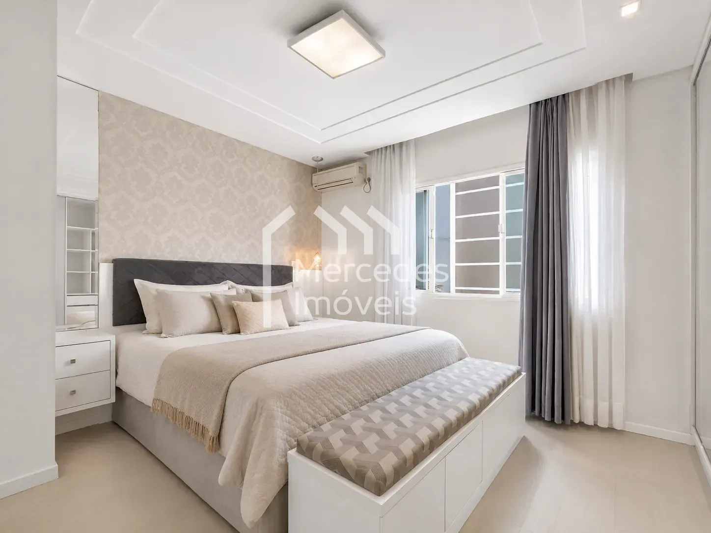 Foto 17 de Casa mobiliada para alugar com uma suíte mais 2 quartos, Bairro São João, Itajaí, SC R$7,300 + Taxas