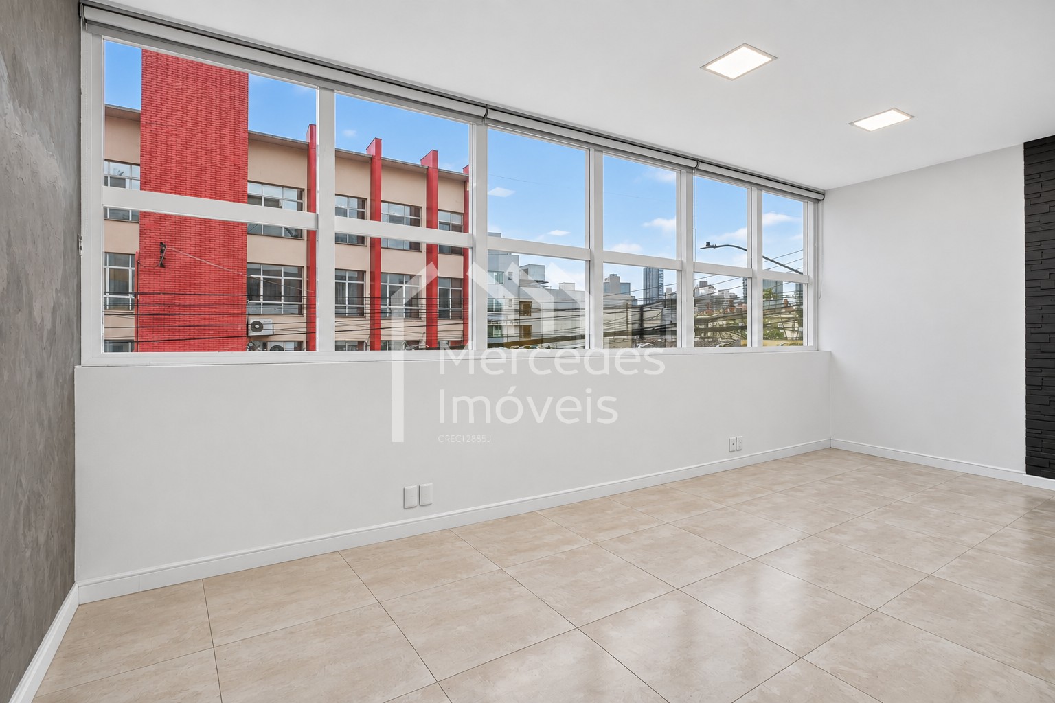 Foto 3 de Sala comercial de 40 m² para alugar no Centro, Itajaí