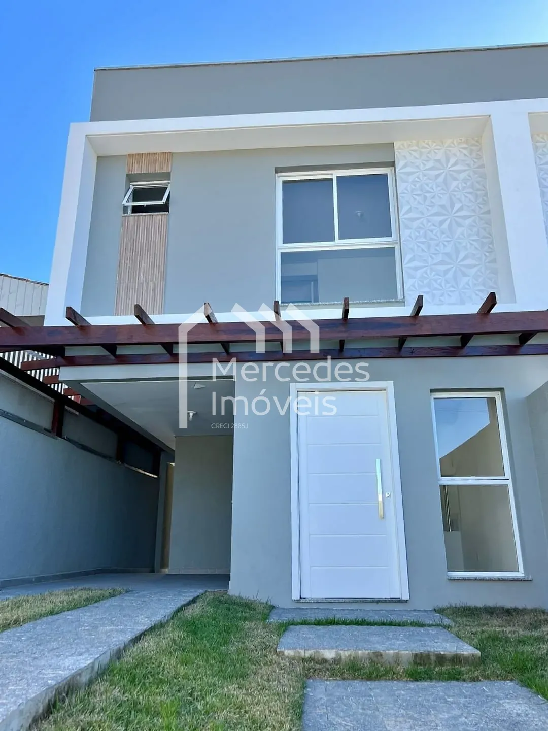 Foto 2 de Sobrado com 1 suíte + 2 dormitórios à venda, Espinheiros, Itajaí, SC