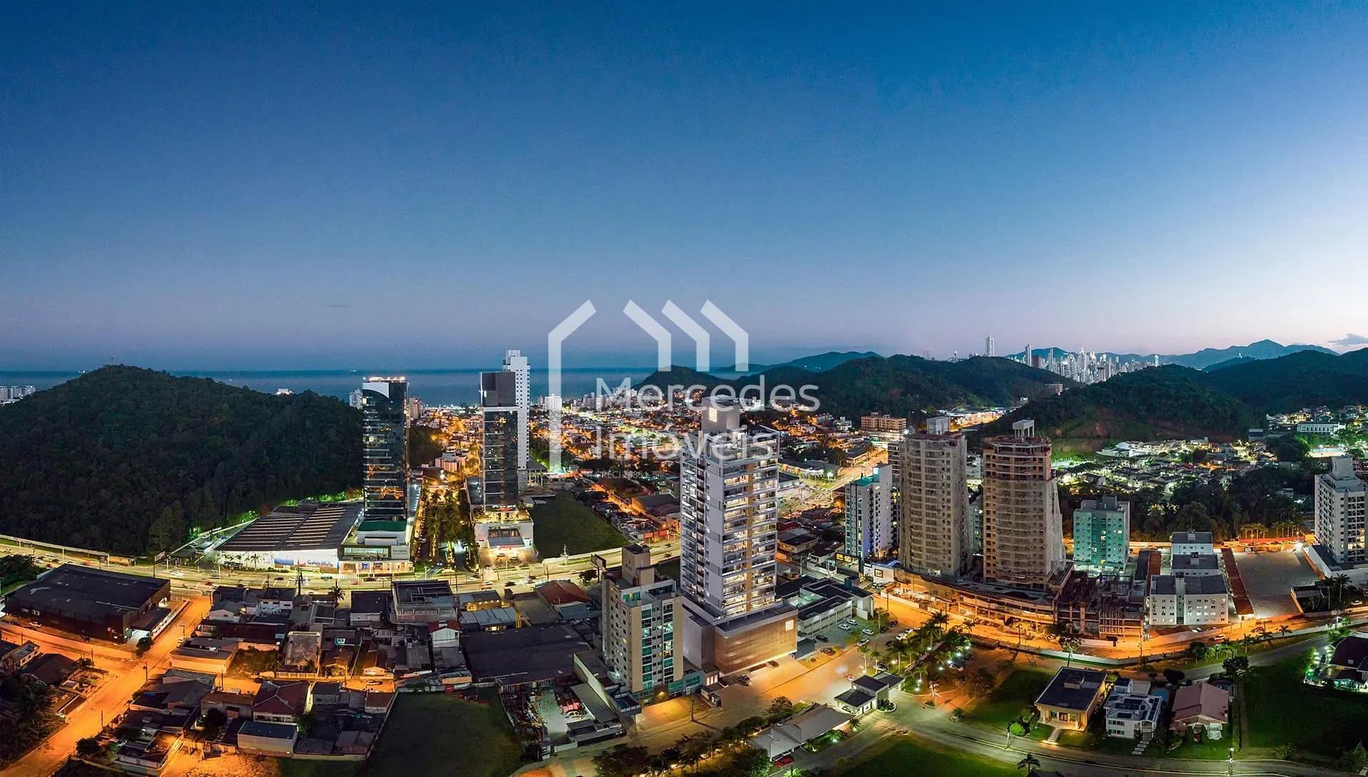 Foto 2 de Apartamento 1 suíte + 2 dormitórios à venda, Praia Brava de Itajaí, Itajaí, SC
