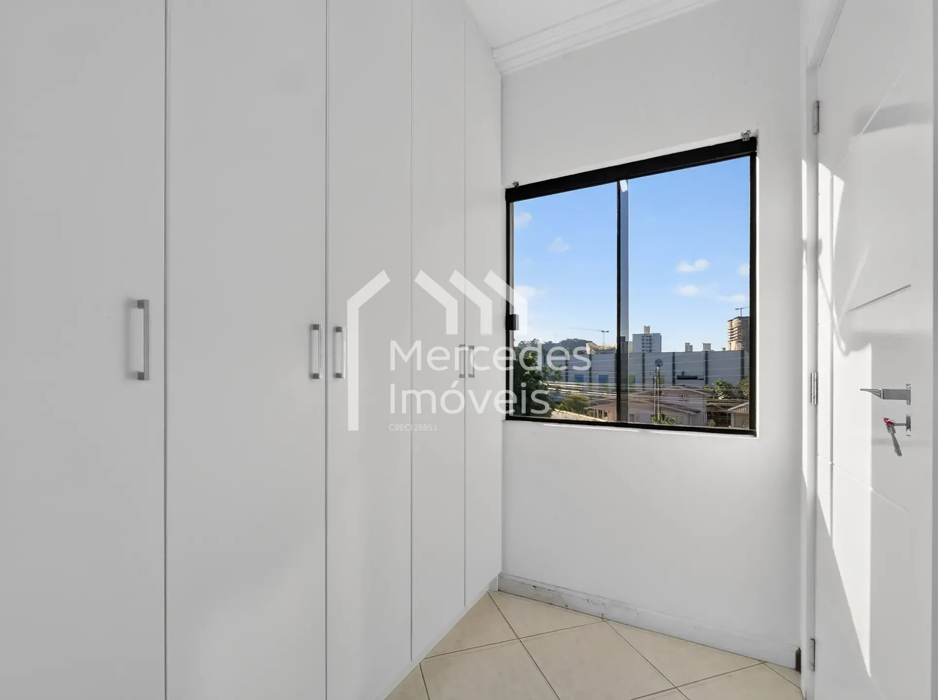 Foto 9 de Casa com 3 suítes + 1 dormitório à venda, 350 m² - Ariribá - Balneário Camboriú/SC