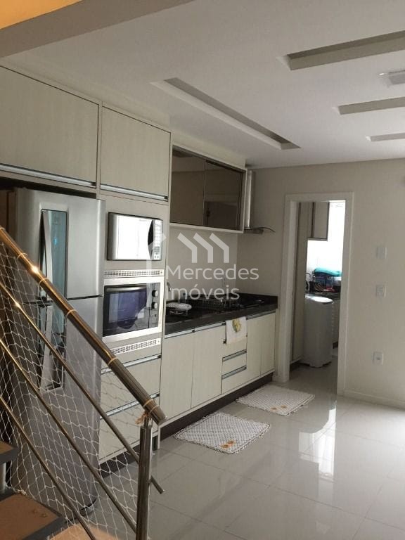 Foto 12 de Casa 2 suítes + 1 dorm à venda · Dom Bosco, Itajaí