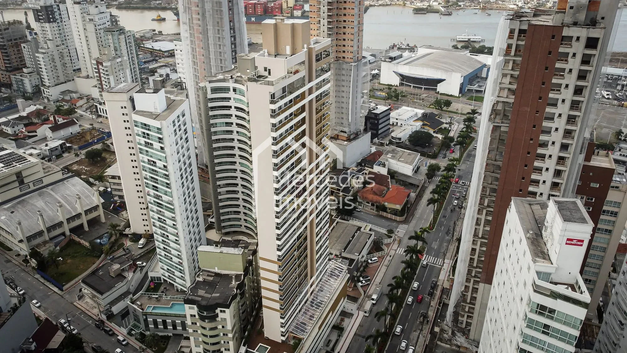 Foto 40 de Apartamento semimobiliado 1 suíte + 2 dormitórios à venda, Centro, Itajaí, SC