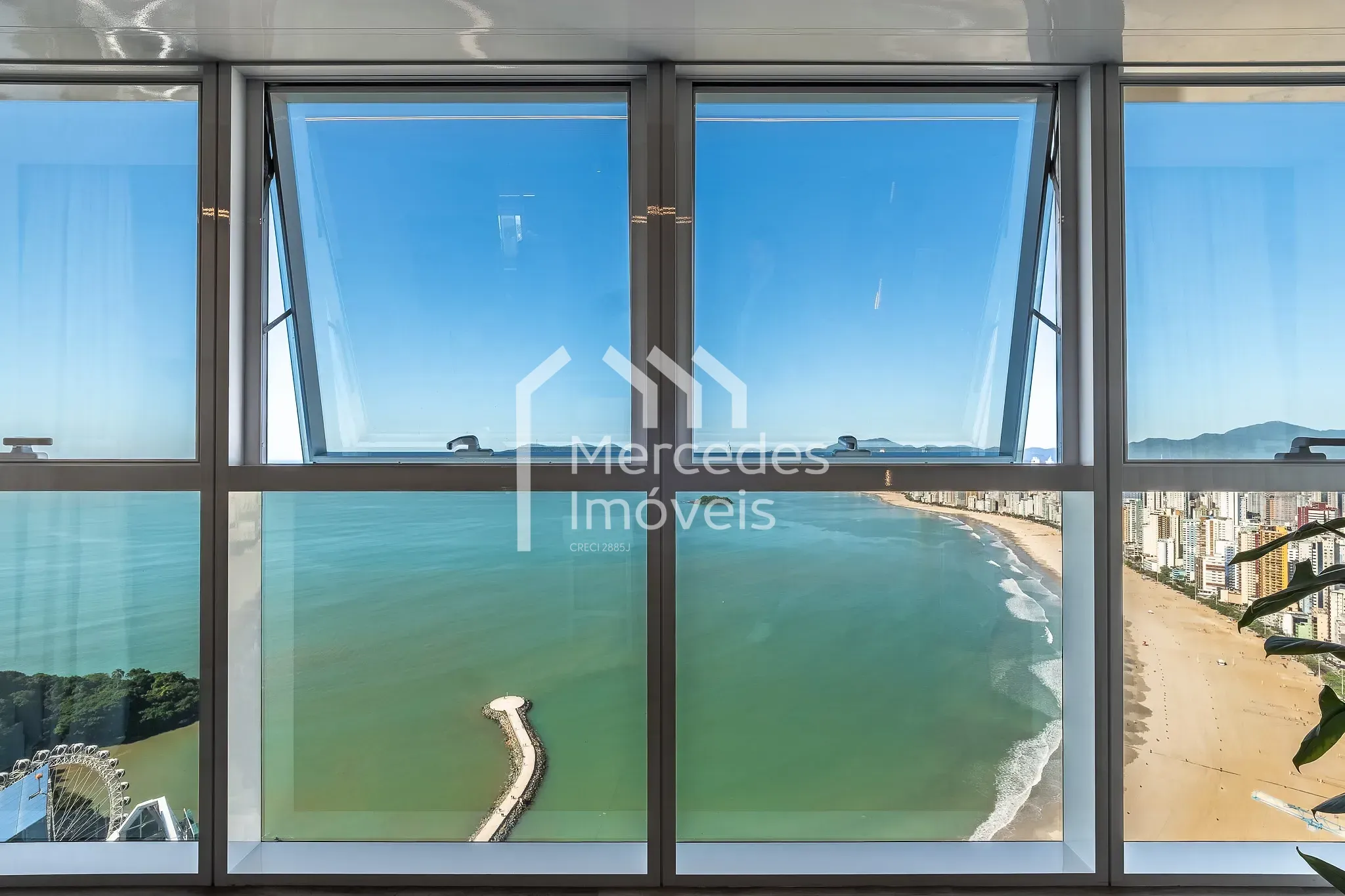 Foto 7 de Apartamento à venda, Pioneiros, Balneário Camboriú, SC