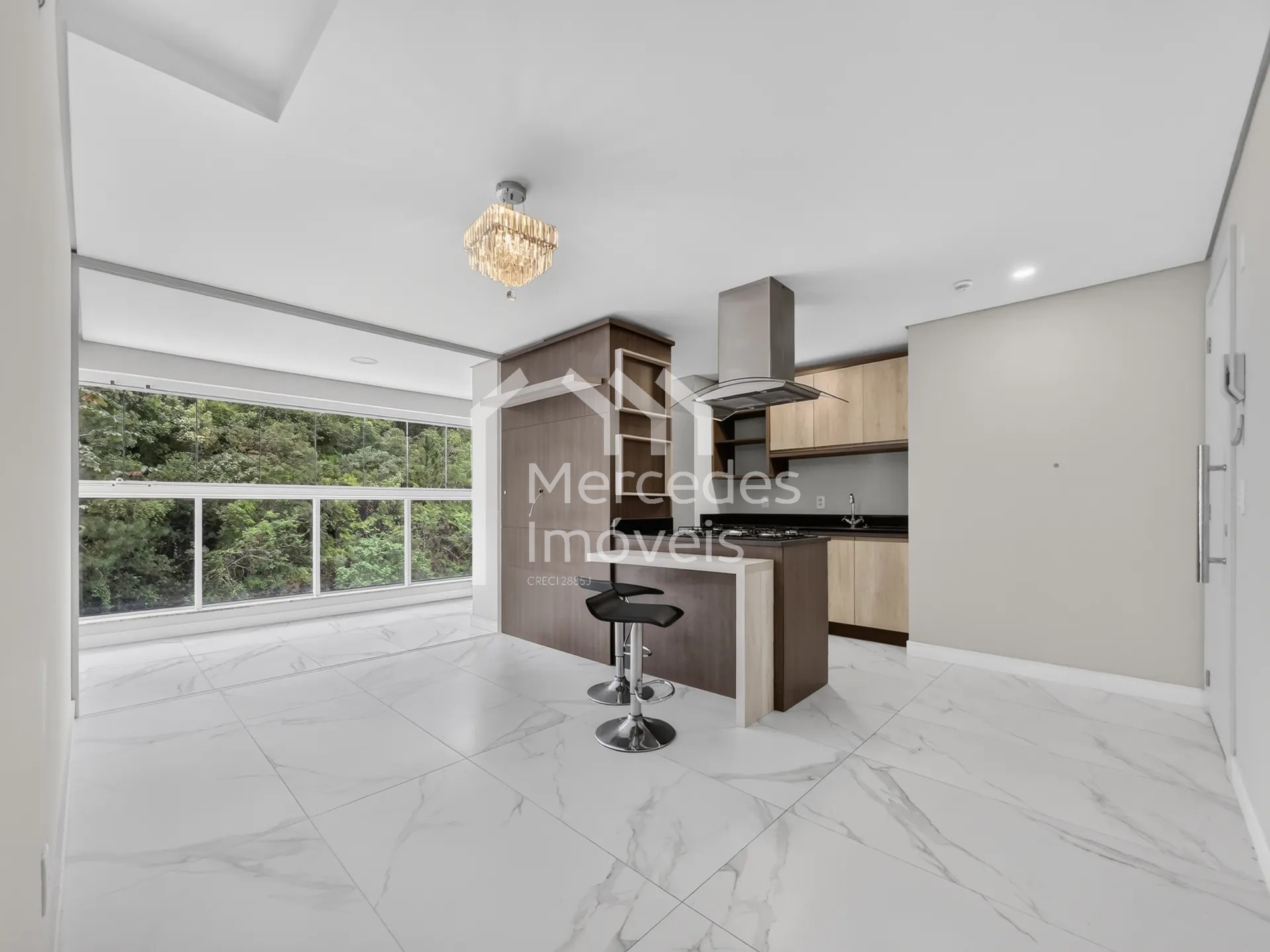 Foto 2 de Apartamento 2 suítes para alugar · Centro, Itajaí