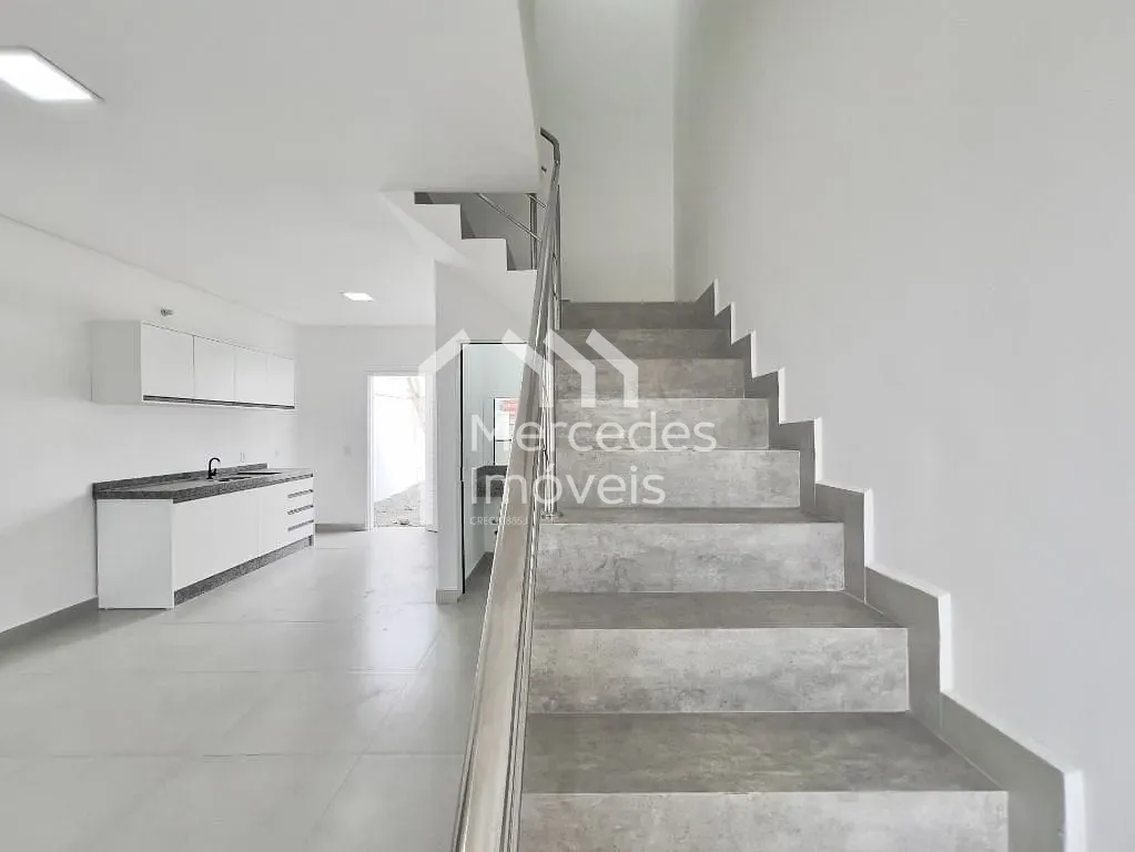 Foto 4 de Sobrado semimobiliado, 2 suítes à venda, 80 m² por R$ 520.000 - Espinheiros - Itajaí/SC