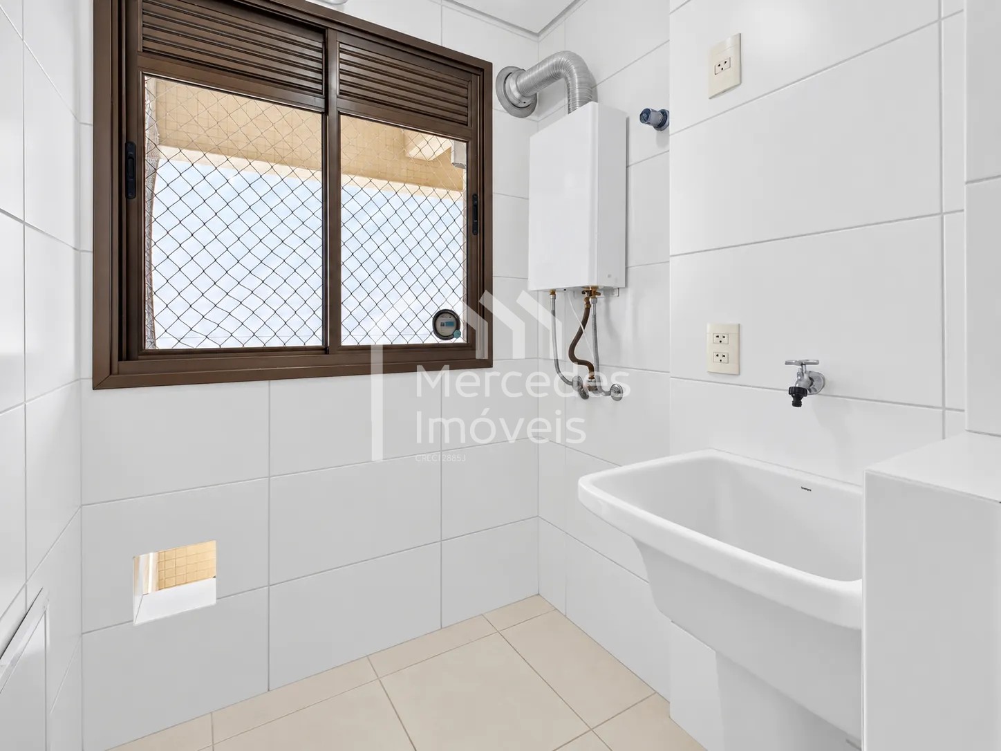 Foto 12 de Apartamento de 2 quartos sendo 1 suíte para locação, Fazenda, Itajaí, SC