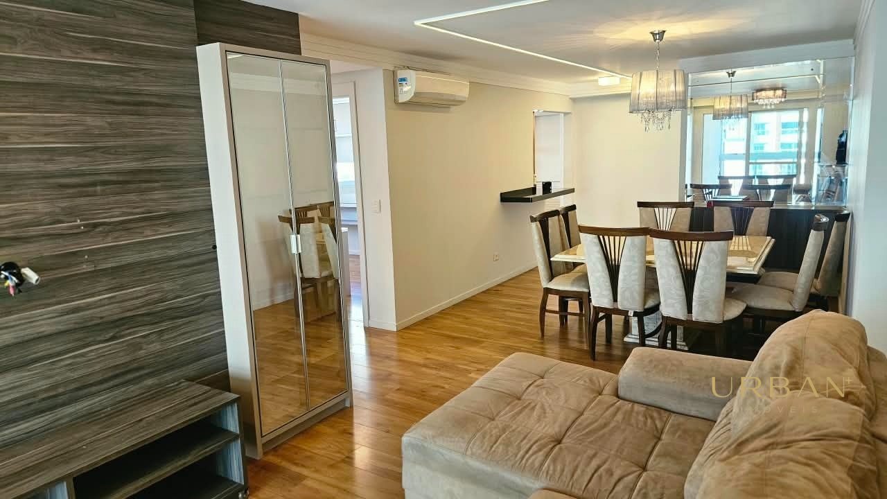 Foto 3 de Apartamento no Centro - 1s+2q e 2 vagas