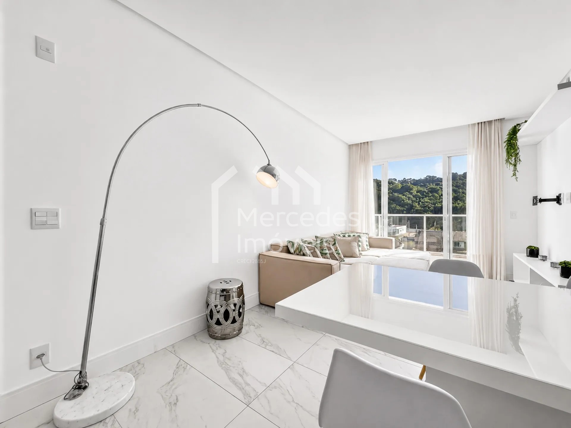 Foto 3 de Apartamento 2 suítes para alugar · Praia Brava de Itajaí