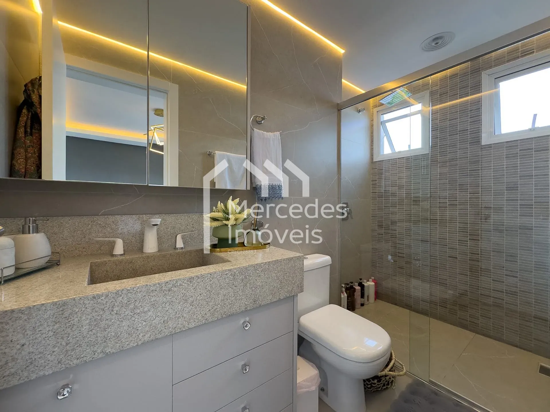 Foto 16 de Apartamento com 3 suítes, 2 vagas para locação, Centro, Itajaí, SC