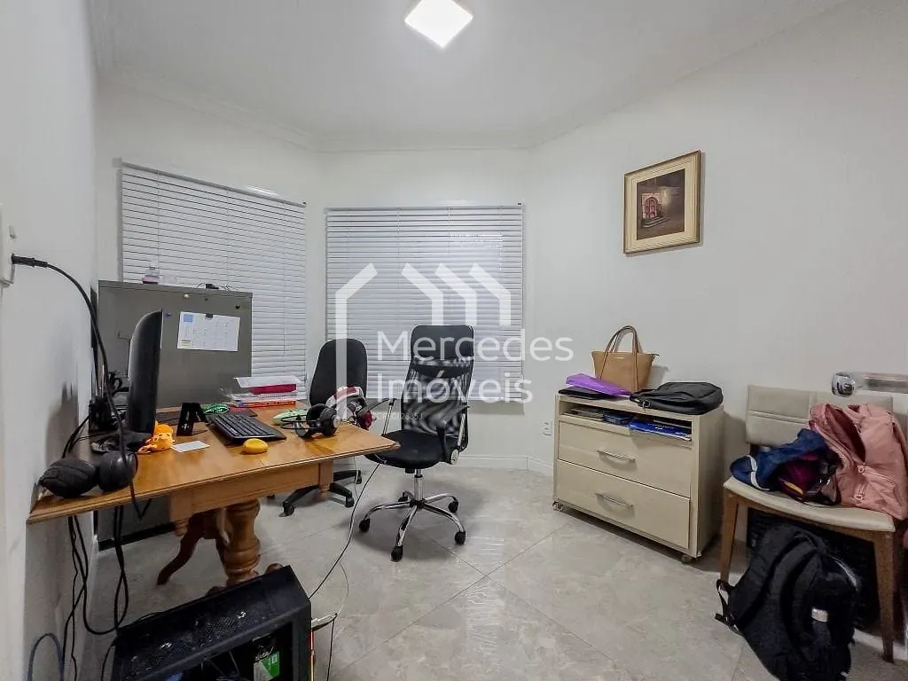 Foto 11 de Casa semimobiliada com 4 suítes à venda, 230.53m² Fazenda, Itajaí, SC