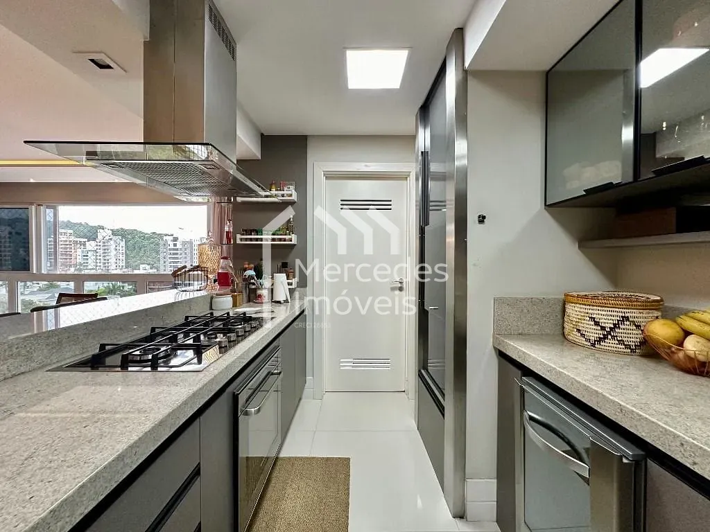Foto 8 de Apartamento mobiliado com 1 suíte e 2 demi suites, à venda, 118 m² - Praia Brava - Itajaí/SC