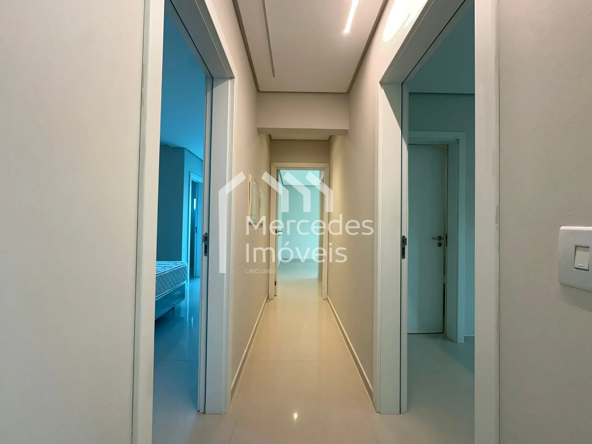 Foto 18 de Apartamento à venda com 3 suítes, Cabeçudas, Itajaí, SC