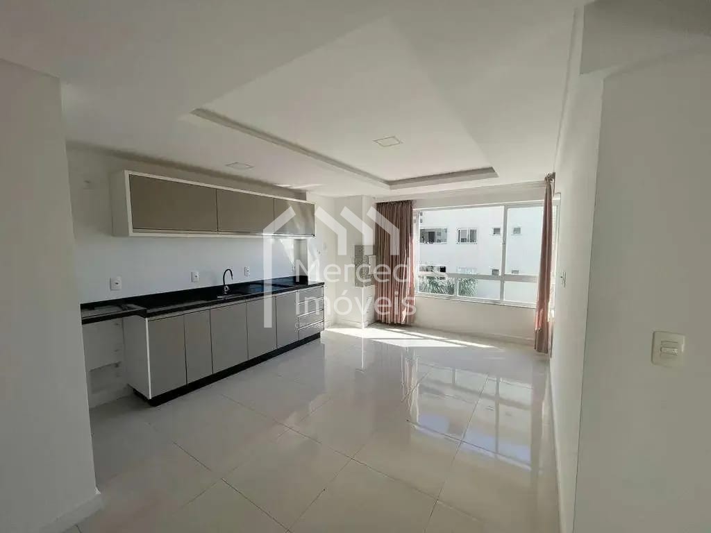 Foto 1 de Apartamento semimobiliado com 2 quartos à venda no Tabuleiro, Camboriú