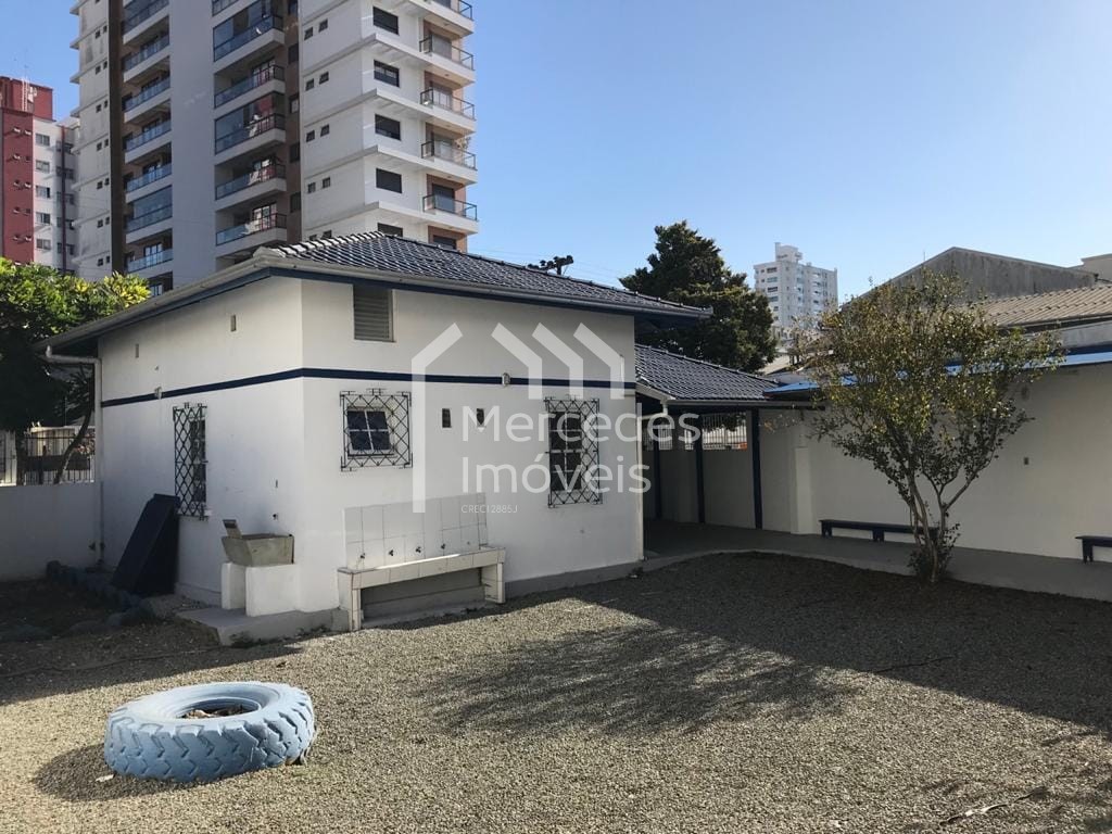 Foto 10 de Casa para alugar · Centro, Itajaí · 400 m²