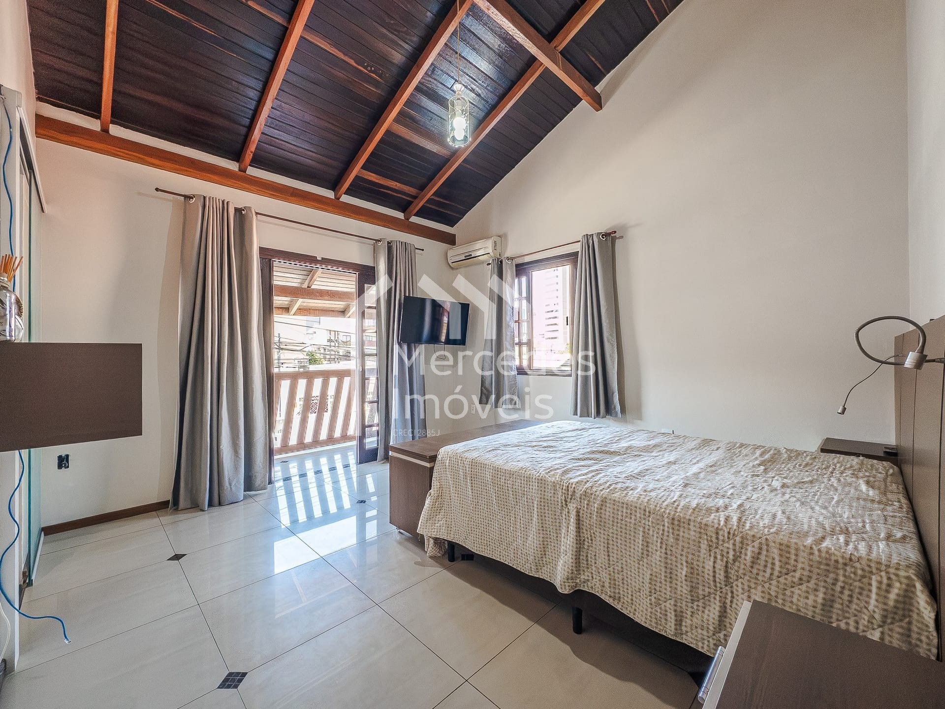 Foto 22 de Casa 1 suíte + 3 dorms à venda · Fazenda, Itajaí · 192 m²