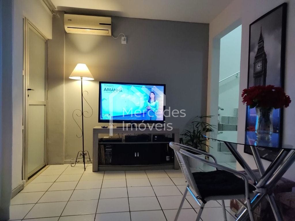 Foto 3 de Casa 2 dorms à venda · Ariribá, Balneário Camboriú