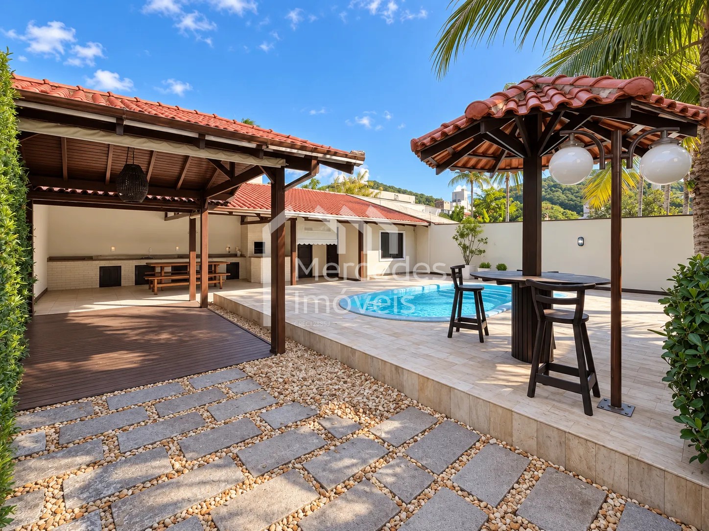 Foto 7 de Casa à venda com 3 dormitórios, suíte, escritório e piscina na Ressacada, Itajaí, SC