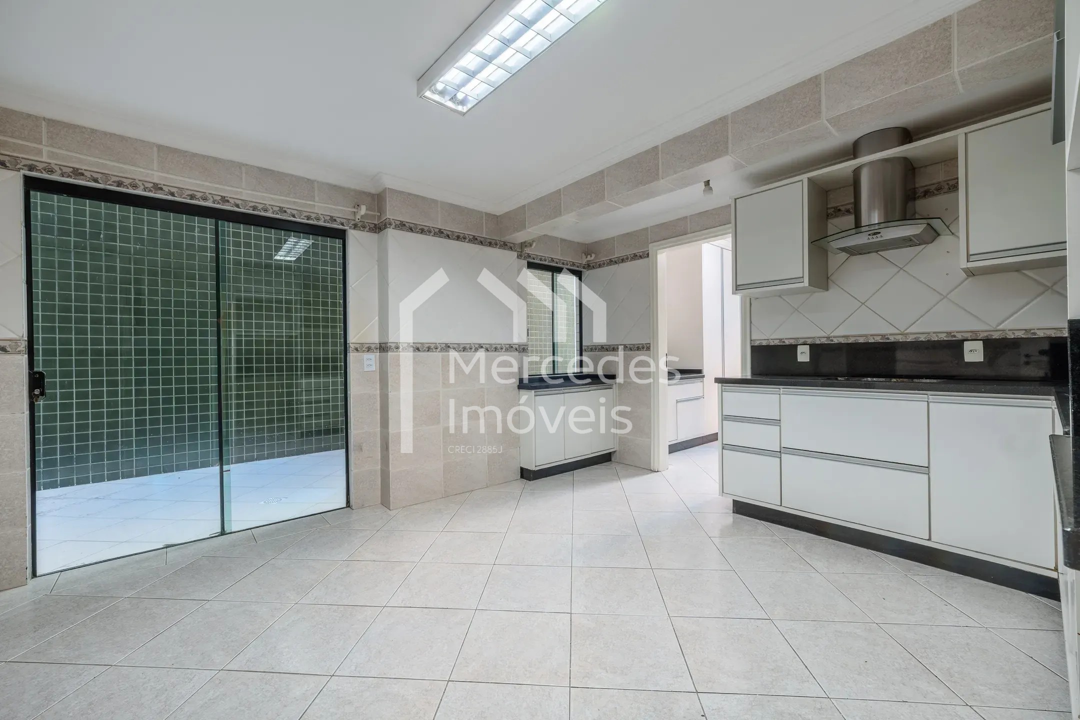 Foto 1 de Apartamento 3 suítes para alugar · Fazenda, Itajaí · SAINT MORITZ