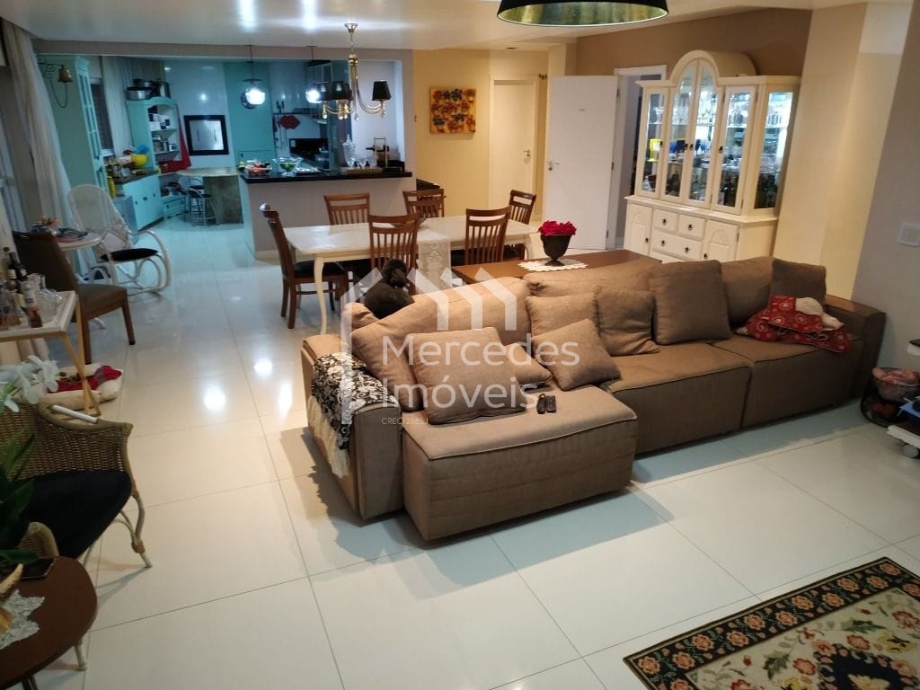 Foto 5 de Apartamento 4 suítes à venda · Centro, Balneário Camboriú
